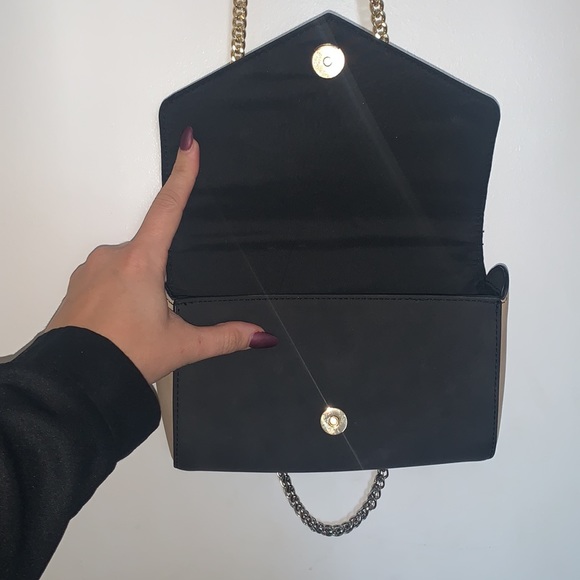 Purse - Picture 3 of 3